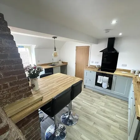 Cosy Apartment In Eccleshall Exterior photo